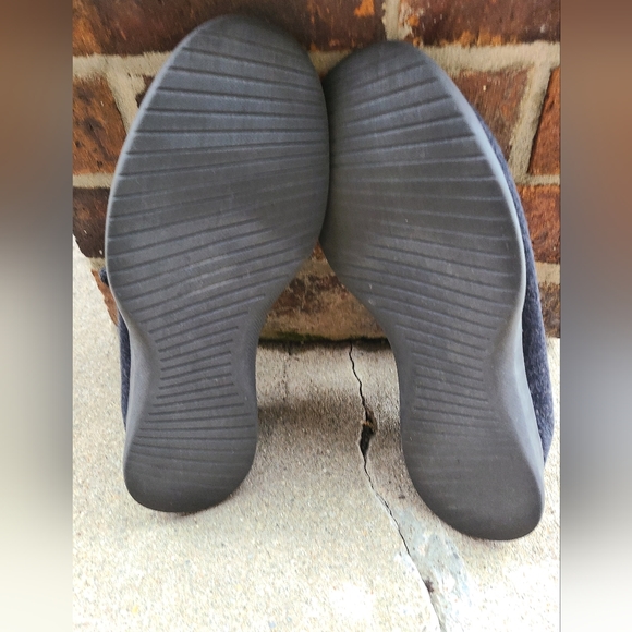 Allbirds - Men's Wool Runners - Picture 6 of 12